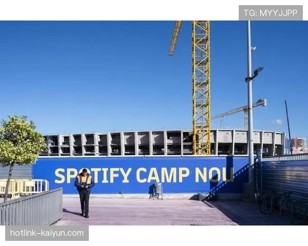 诺坎普球场翻修工程超支2至3亿欧元,俱乐部将自行承担全部费用 诺坎普球场翻修工程超支2至3亿欧元,俱乐部将自行承担全部费用